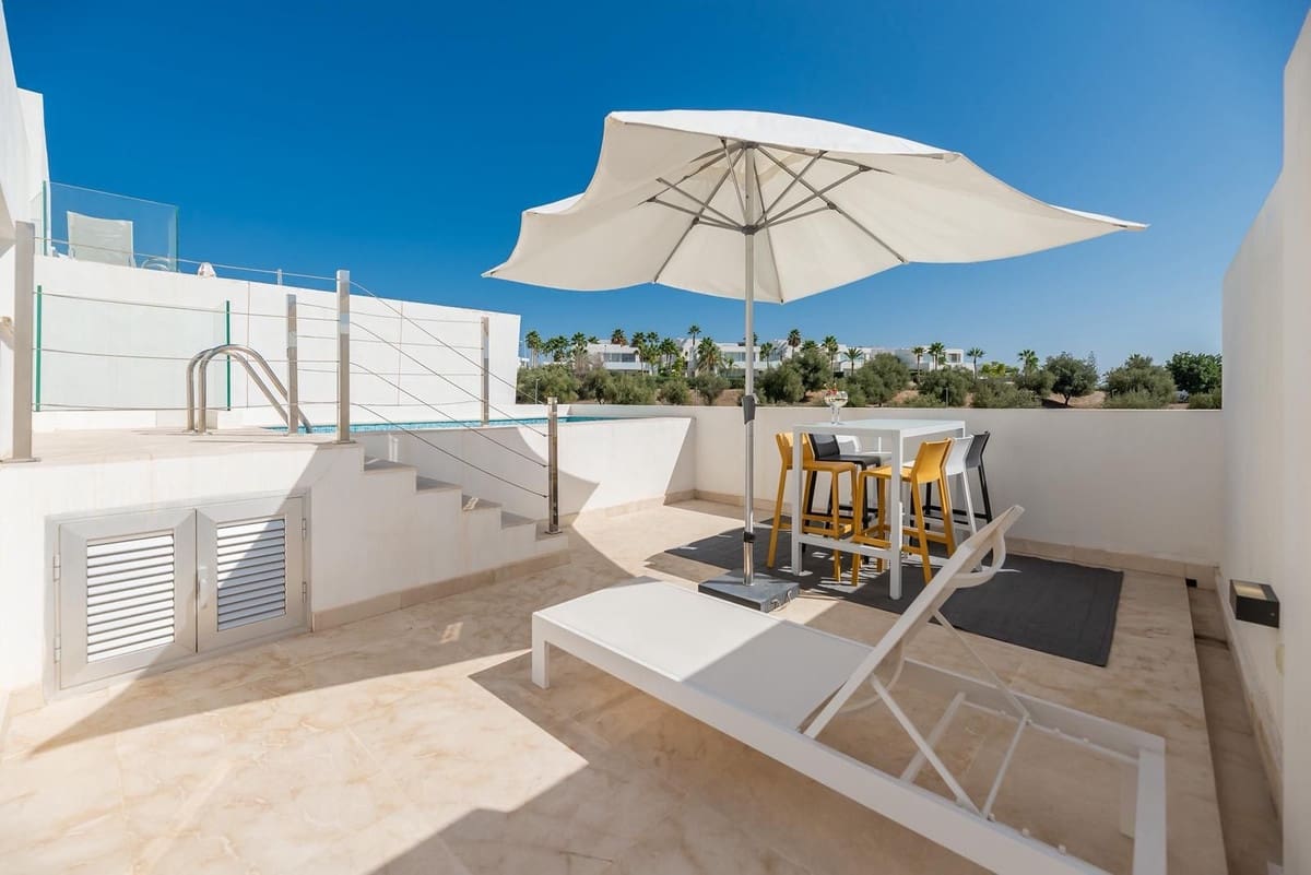 4 bedroom Townhouse for rent in Marbella with pool garage - € 5,000 (Ref: 9490961)