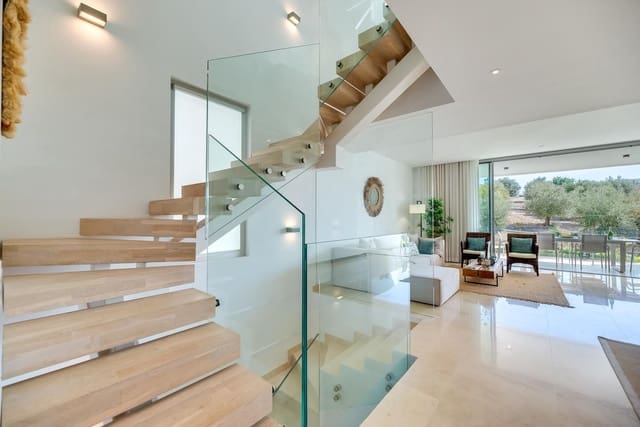 4 makuuhuone Omakotitalo vuokrattavana paikassa Marbella mukana uima-altaan 
autotalli - 5 000 € (Ref: 9490961)