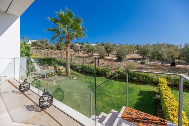 4 makuuhuone Omakotitalo vuokrattavana paikassa Marbella mukana uima-altaan 
autotalli - 5 000 € (Ref: 9490961)