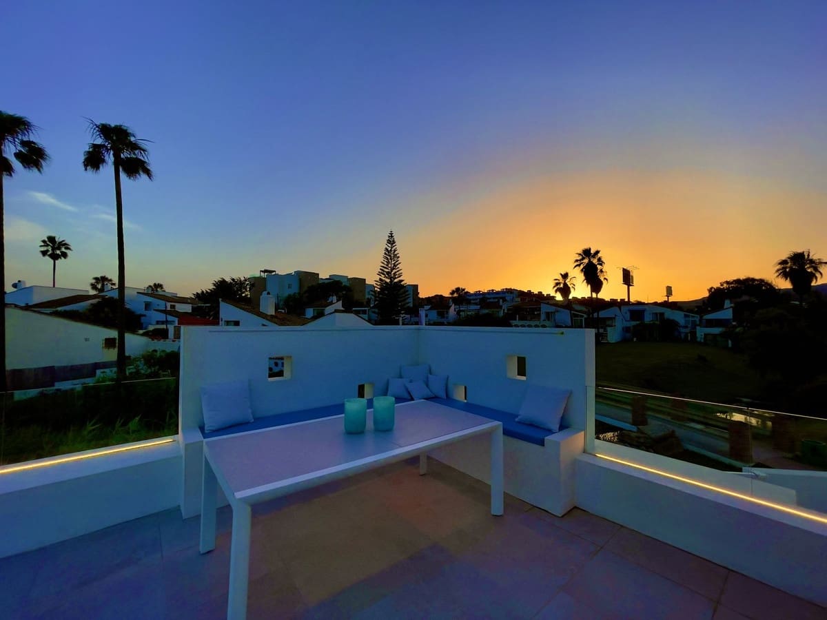 Pareado de 3 habitaciones en Bahía Dorada en alquiler vacacional - 2.500 € (Ref: 9507990)