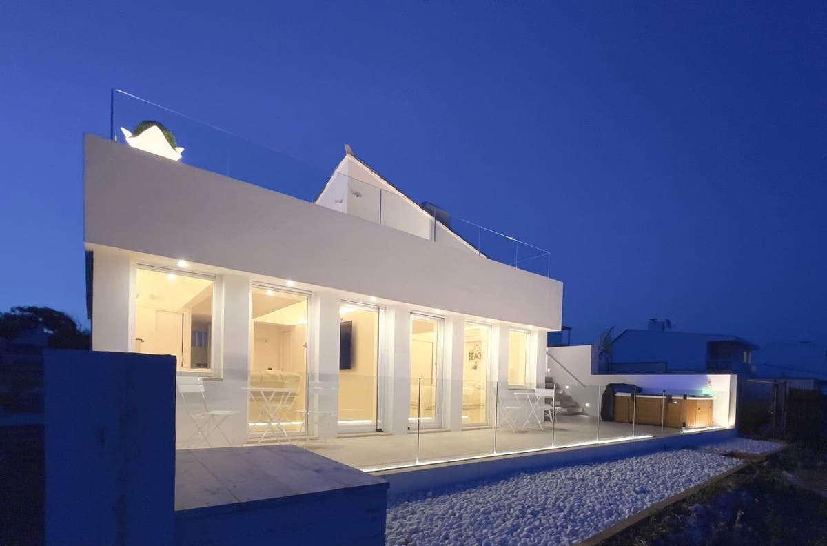 3 camera da letto Villetta Bifamiliare da affitare come casa vacanza in Bahia Dorada - 2.500 € (Rif: 9507990)