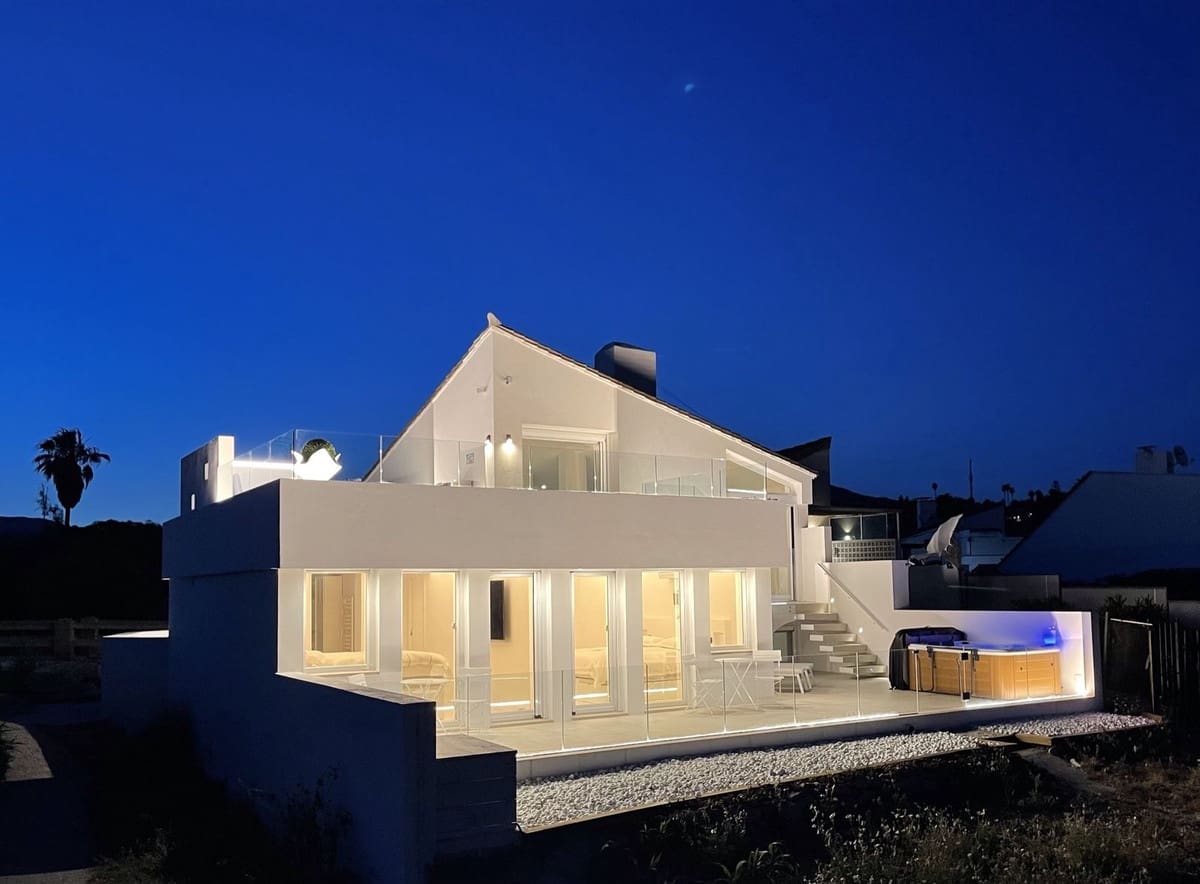3 camera da letto Villetta Bifamiliare da affitare come casa vacanza in Bahia Dorada - 2.500 € (Rif: 9507990)
