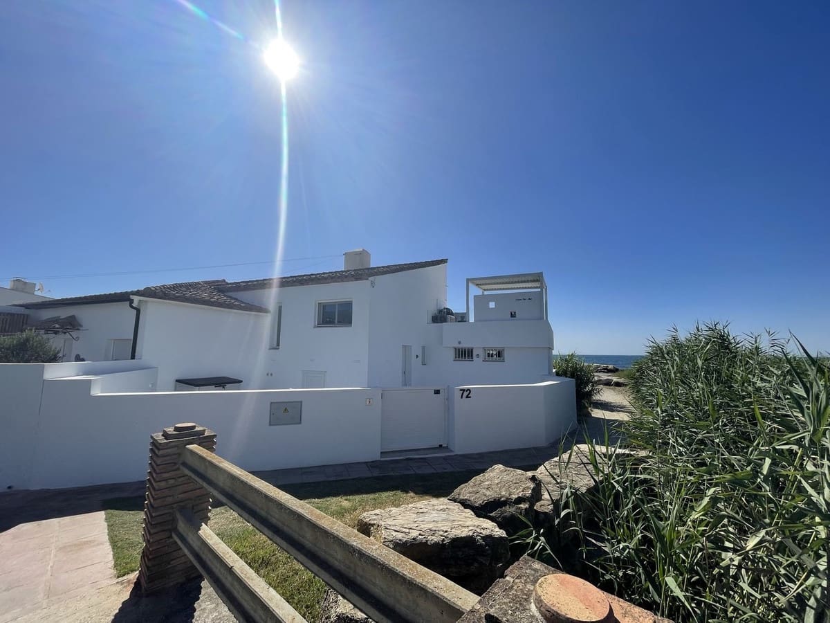 3 camera da letto Villetta Bifamiliare da affitare come casa vacanza in Bahia Dorada - 2.500 € (Rif: 9507990)
