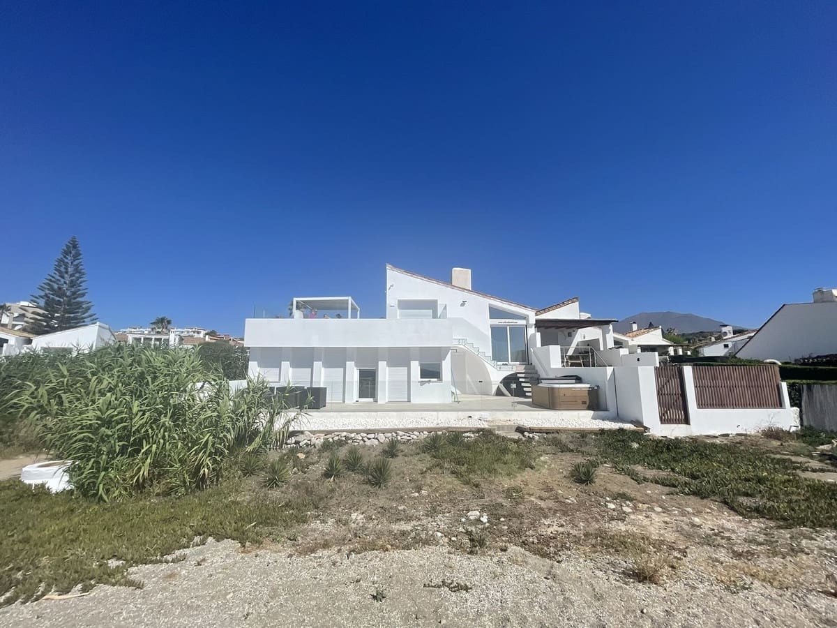 3 camera da letto Villetta Bifamiliare da affitare come casa vacanza in Bahia Dorada - 2.500 € (Rif: 9507990)