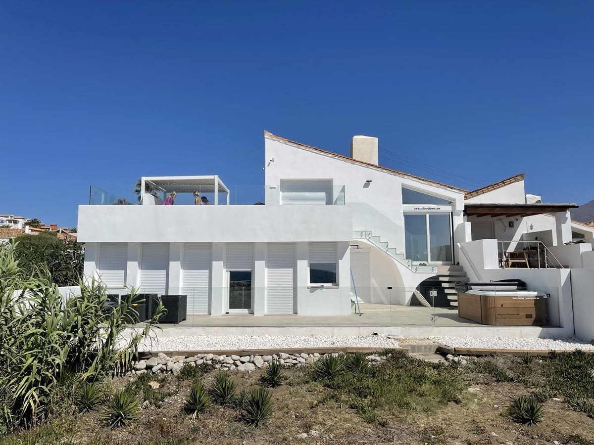 3 camera da letto Villetta Bifamiliare da affitare come casa vacanza in Bahia Dorada - 2.500 € (Rif: 9507990)