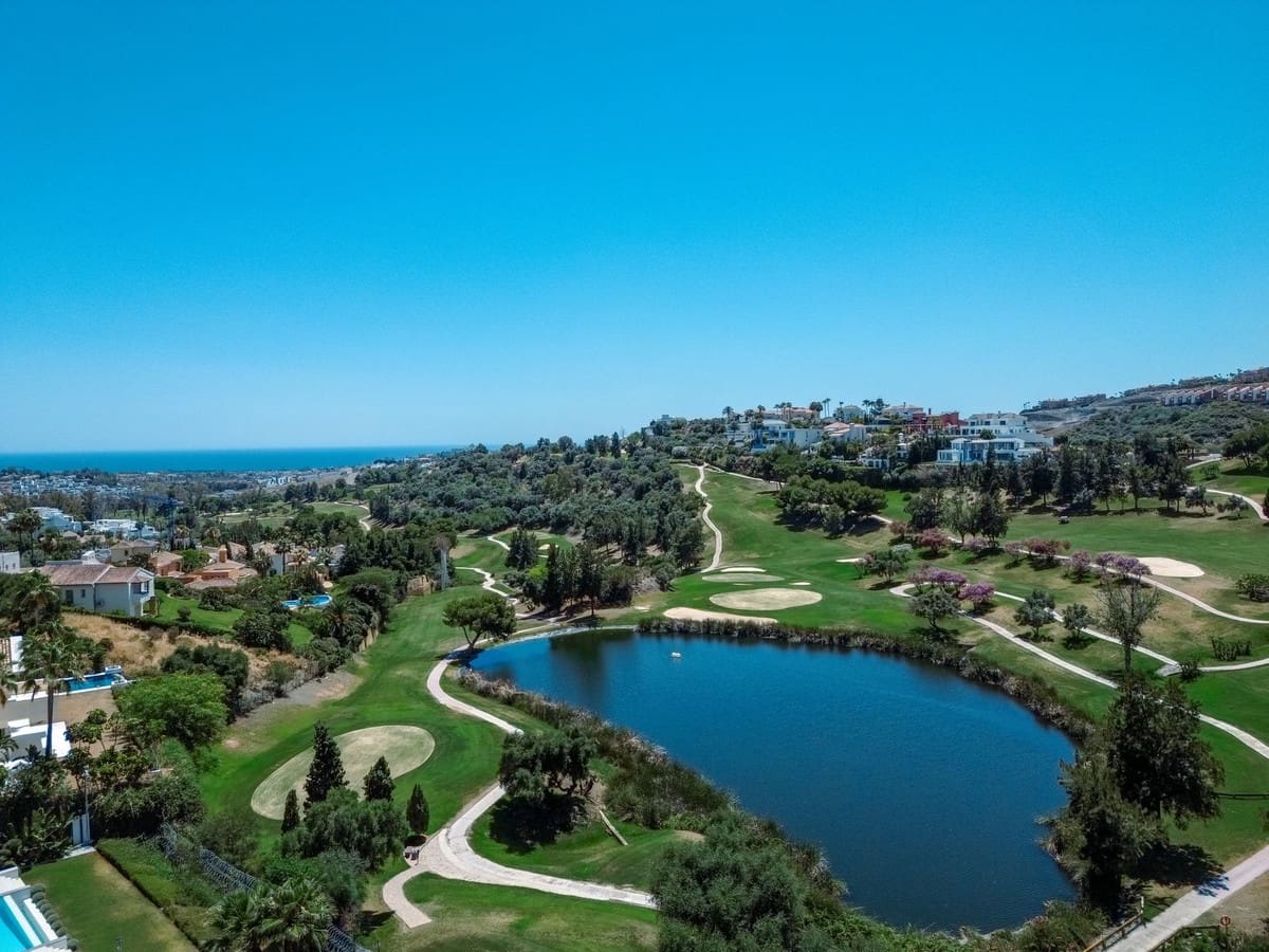 Building Plot for sale in Benahavis - € 1,375,000 (Ref: 9510770)