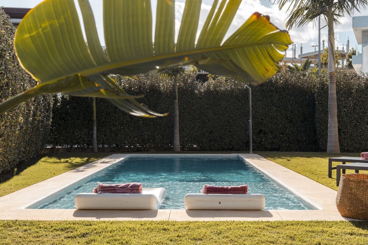 3 bedroom Villa for rent in Cancelada with pool garage - € 8,000 (Ref: 9524707)
