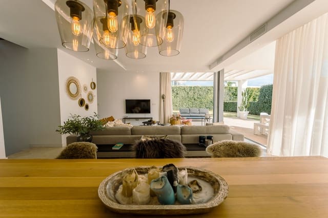 3 sovrum Villa för semesterbostäder i Cancelada, Estepona - 3 500 € (Ref: 9524708)