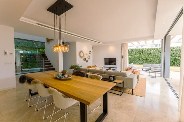 3 sovrum Villa för semesterbostäder i Cancelada, Estepona - 3 500 € (Ref: 9524708)