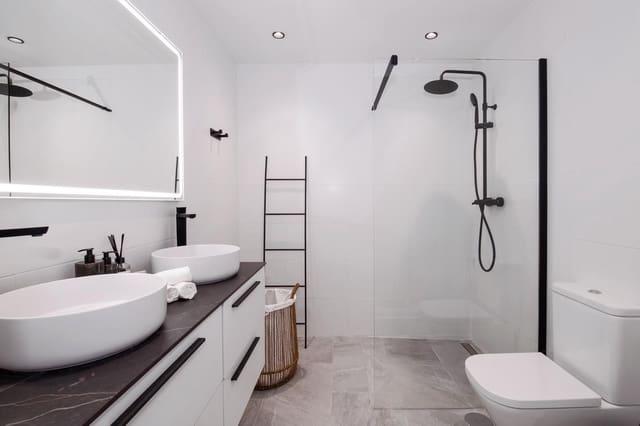 2 soveværelse Lejlighed til salg i Nueva Andalucia, Marbella med swimmingpool garage - € 675.000 (Ref: 9529195)