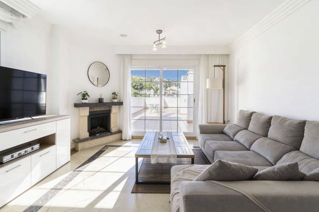 3 Zimmer Apartment zu vermieten in Río Real, Marbella mit Pool Garage - 3.000 € (Ref: 9537847)