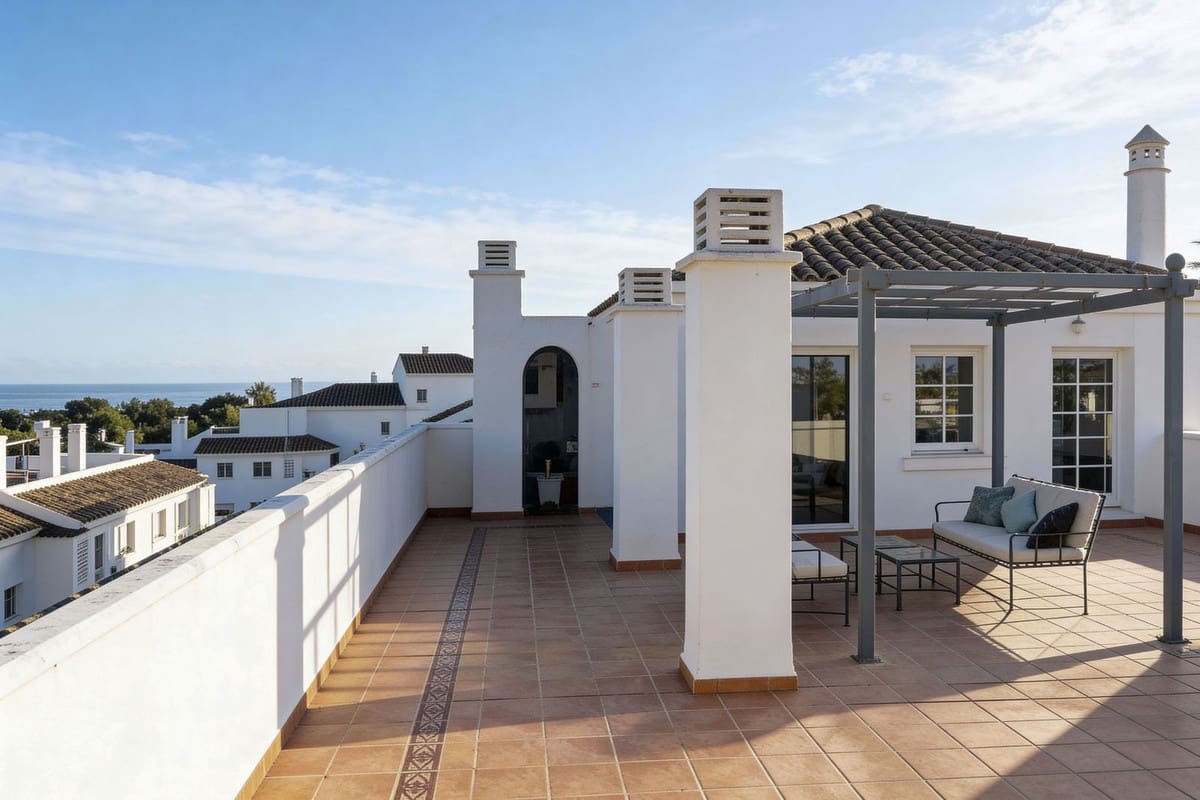 3 Zimmer Apartment zu vermieten in Rio Real mit Pool Garage - 3.000 € (Ref: 9537847)