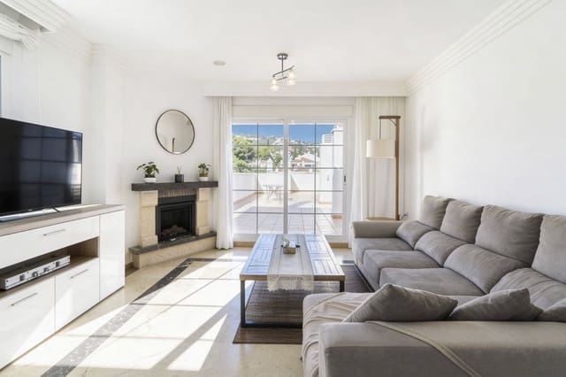 3 makuuhuone Huoneisto vuokrattavana paikassa Río Real, Marbella mukana uima-altaan 
autotalli - 2 600 € (Ref: 9537847)