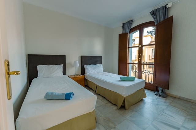 4 slaapkamer Huis te huur in Guadalmina Alta, Marbella met zwembad garage - € 4.000 (Ref: 9539862)