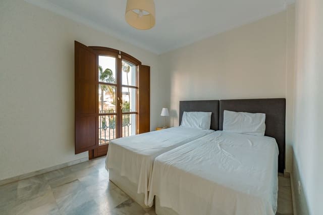 4 slaapkamer Huis te huur in Guadalmina Alta, Marbella met zwembad garage - € 4.000 (Ref: 9539862)