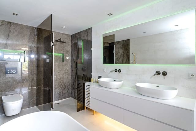 2 camera da letto Appartamento in vendita in Nueva Andalucia, Marbella con piscina garage - 760.000 € (Rif: 9564110)