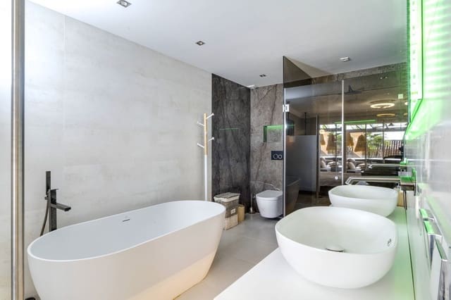 2 camera da letto Appartamento in vendita in Nueva Andalucia, Marbella con piscina garage - 760.000 € (Rif: 9564110)