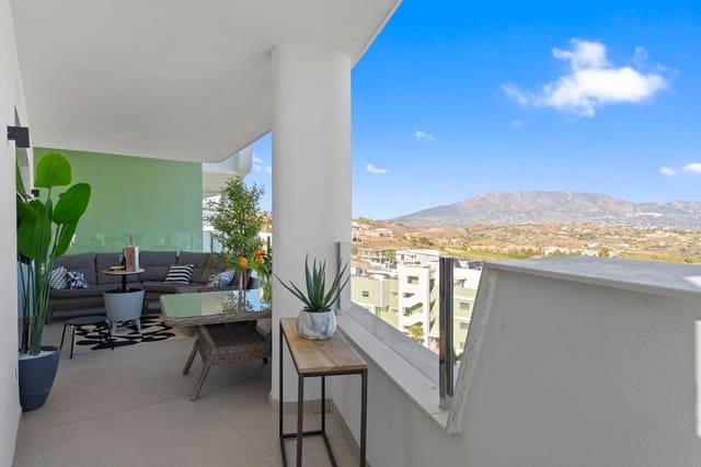 3 soveværelse Lejlighed til leje i La Cala de Mijas, Mijas - € 2.750 (Ref: 9575133)