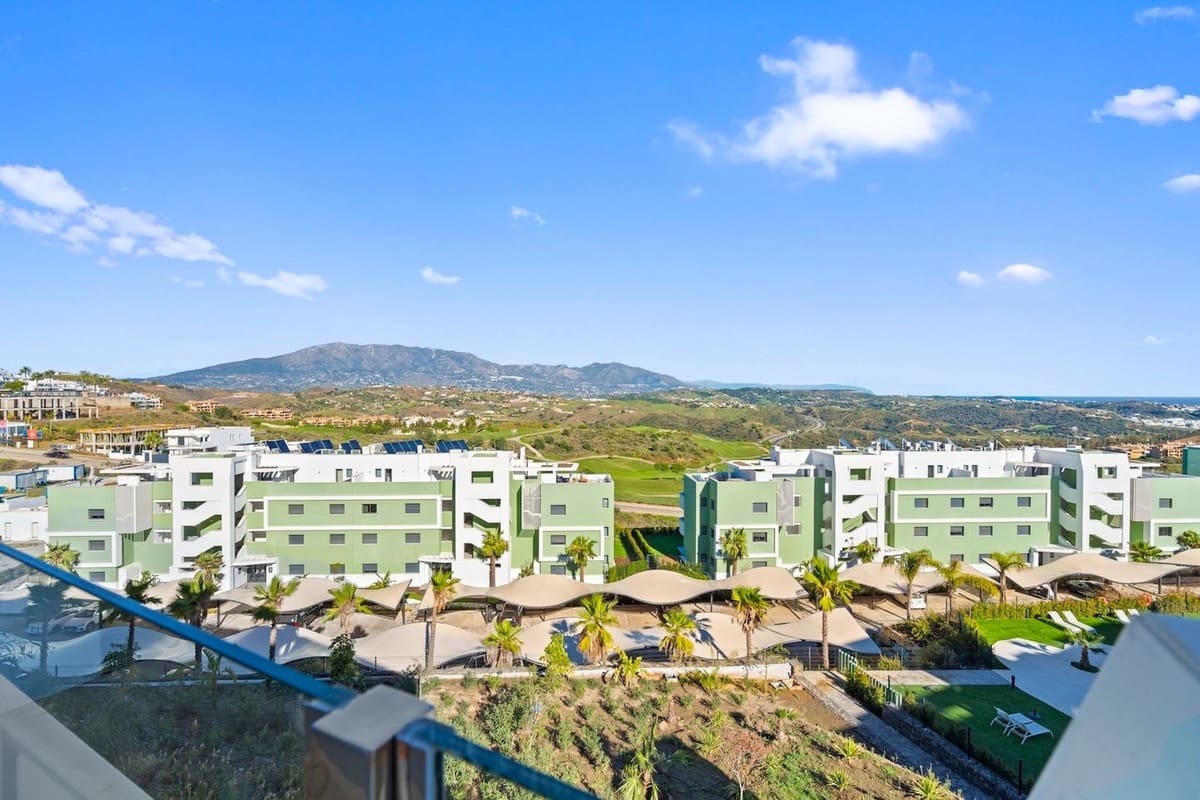 Appartement de 3 chambres à louer à La Cala de Mijas avec piscine garage - 2 750 € (Ref: 9575133)