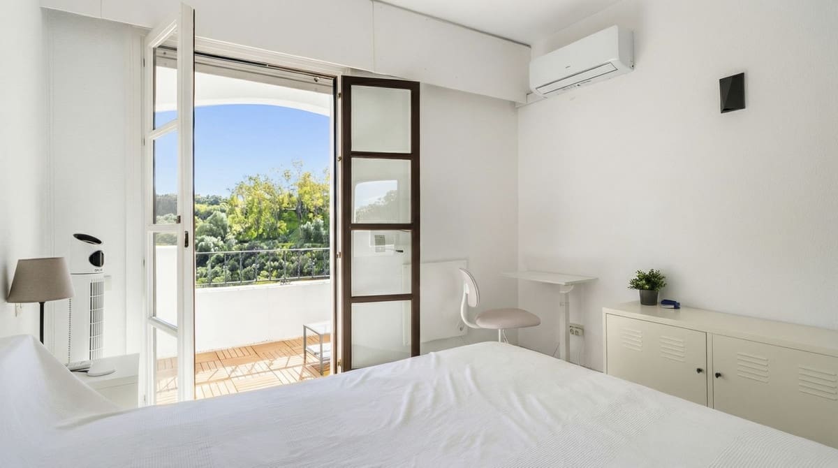 2 bedroom Apartment for sale in Los Arqueros with pool garage - € 425,000 (Ref: 9603263)