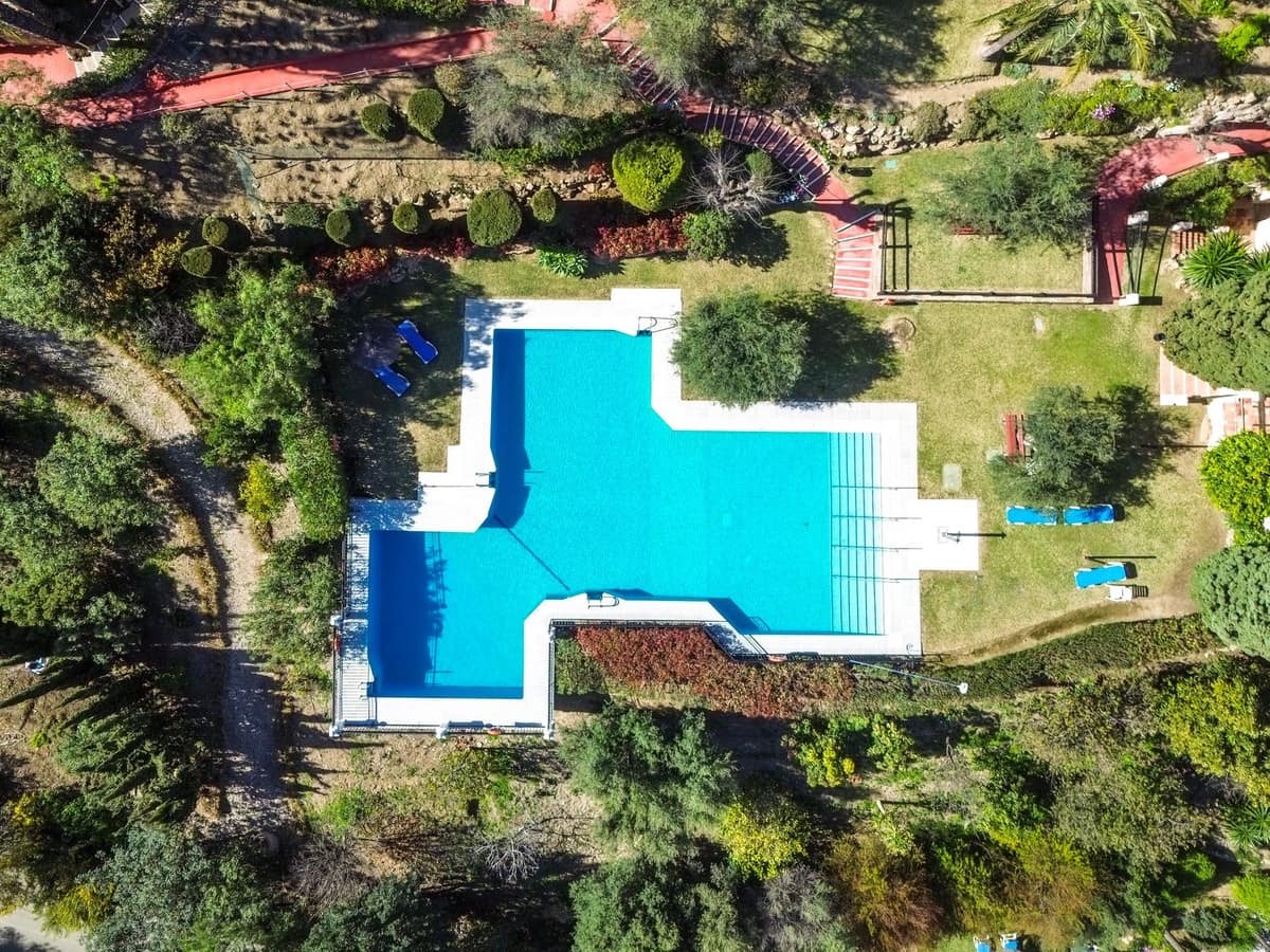 2 bedroom Apartment for sale in Los Arqueros with pool garage - € 425,000 (Ref: 9603263)