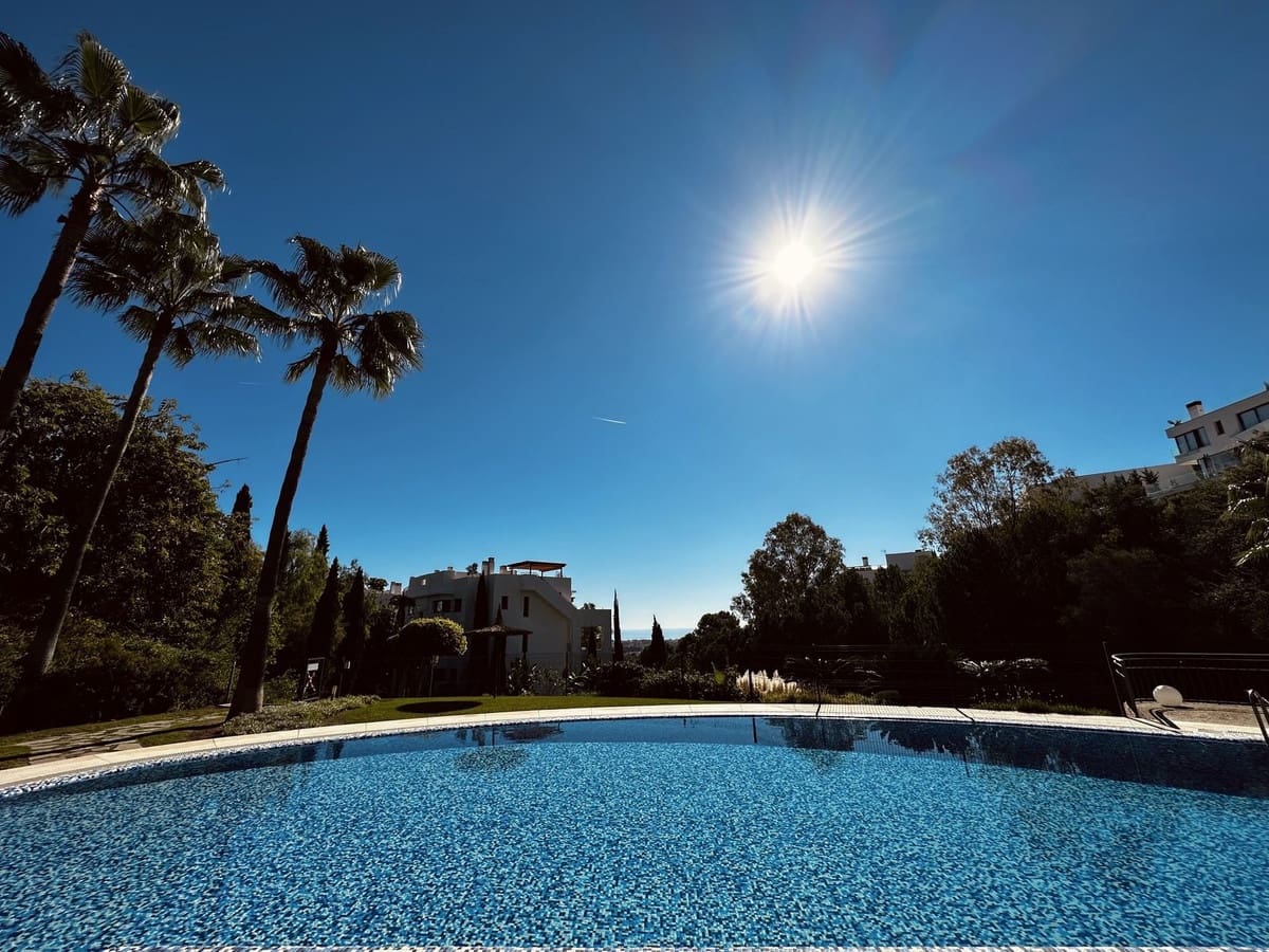 3 makuuhuone Huoneisto vuokrattavana paikassa La Quinta mukana uima-altaan 
autotalli - 5 700 € (Ref: 9603264)