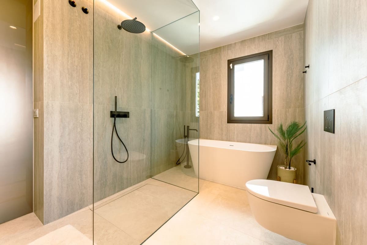 3 bedroom Apartment for rent in La Quinta with pool garage - € 5,750 (Ref: 9603264)