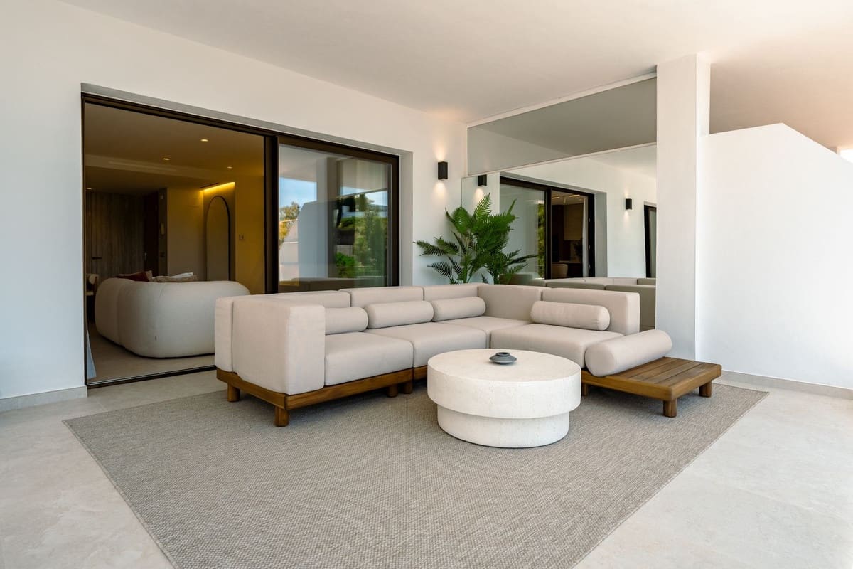 3 bedroom Apartment for rent in La Quinta with pool garage - € 5,750 (Ref: 9603264)