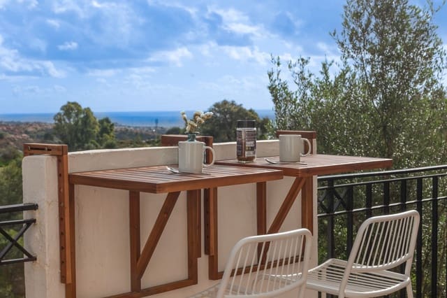 2 quarto Apartamento para arrendar em Los Monteros, Marbella com piscina - 2 150 € (Ref: 9611944)