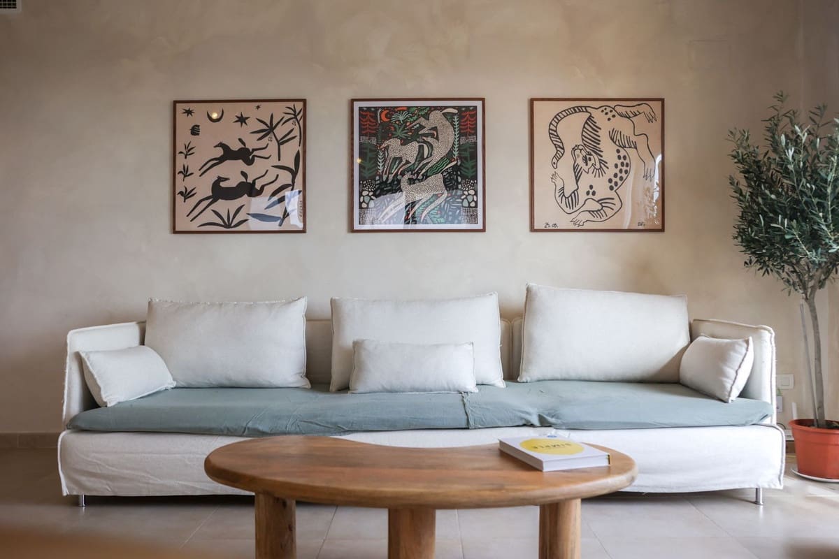 2 soverom Leilighet til leie i Los Monteros med svømmebasseng - € 2 000 (Ref: 9611944)