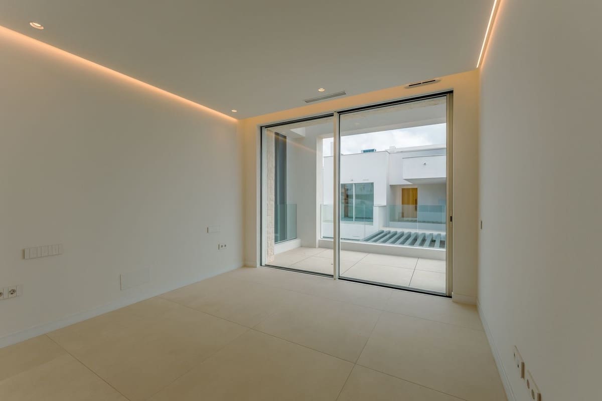 3 slaapkamer Appartement te koop in Ojen met zwembad garage - € 985.000 (Ref: 9642842)