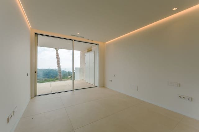 3 slaapkamer Appartement te koop in Ojen met zwembad garage - € 985.000 (Ref: 9642842)