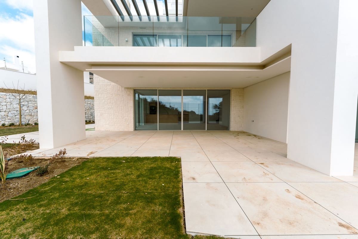 3 slaapkamer Appartement te koop in Ojen met zwembad garage - € 1.200.000 (Ref: 9642844)