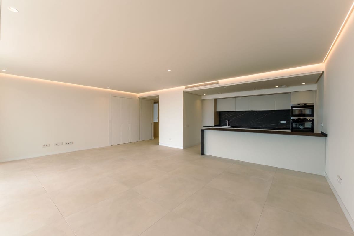 2 sypialnia Apartament na sprzedaż w Ojen z basenem garażem - 960 000 € (Ref: 9642845)