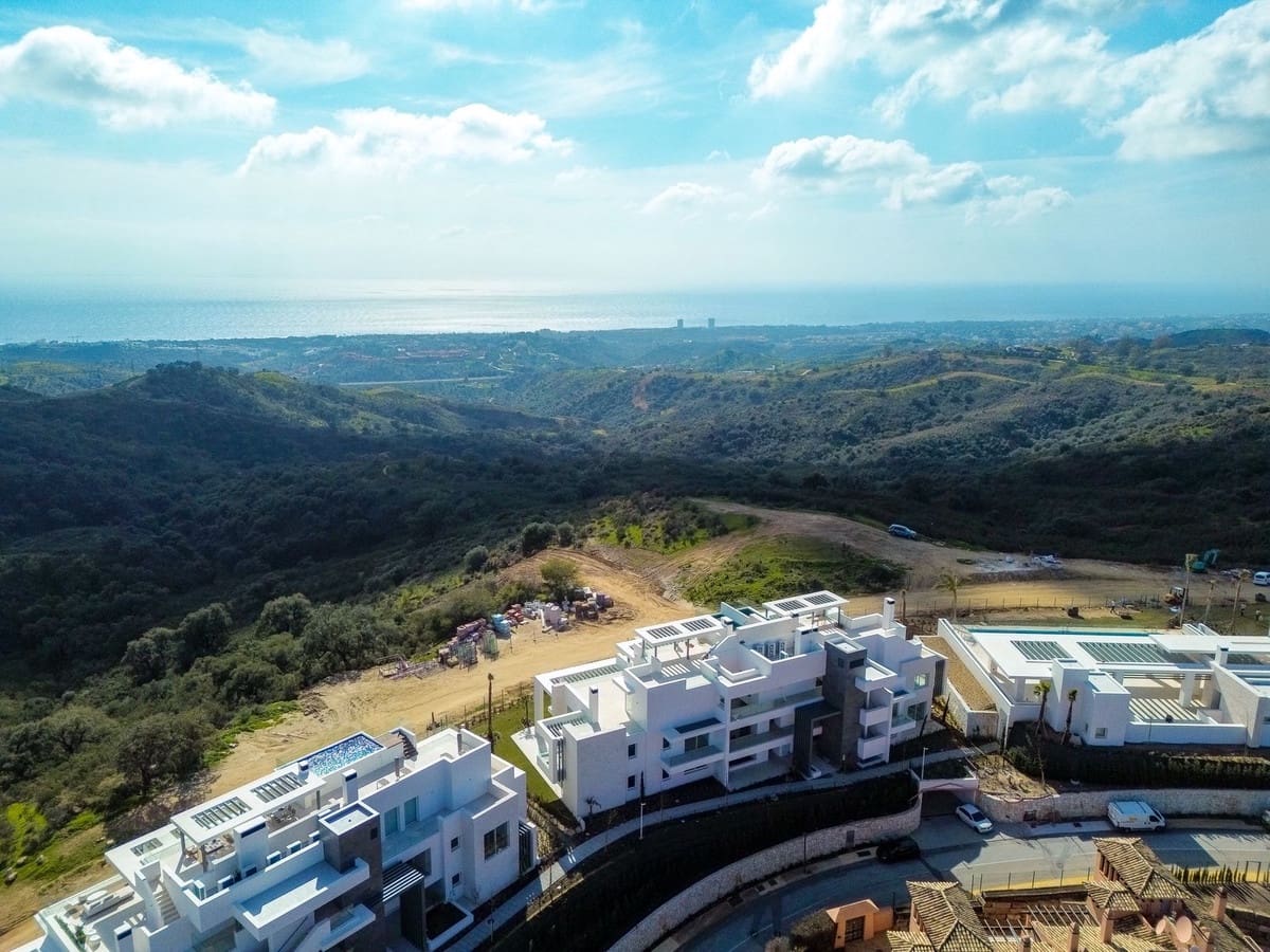 2 sypialnia Apartament na sprzedaż w Ojen z basenem garażem - 960 000 € (Ref: 9642845)