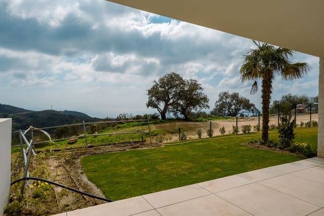 Apartamento de 2 habitaciones en Ojen en venta con piscina garaje - 960.000 € (Ref: 9642846)