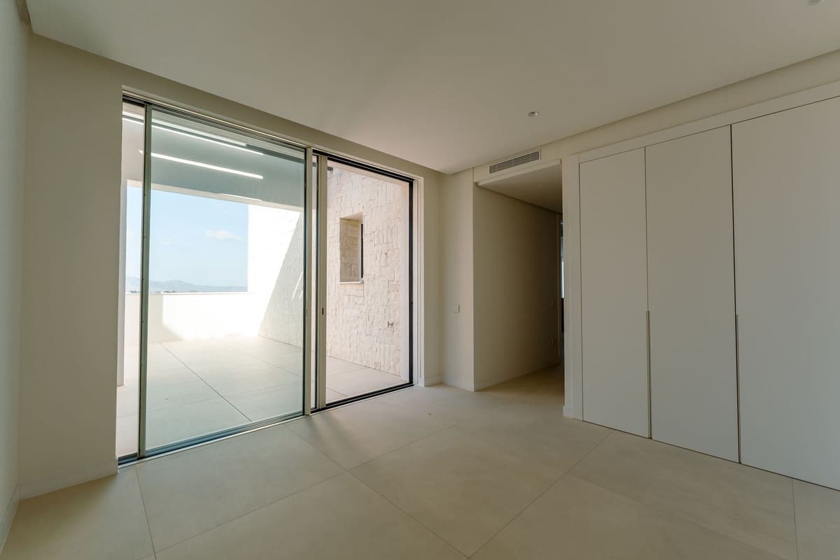 3 Zimmer Apartment zu verkaufen in Ojen mit Pool Garage - 1.250.000 € (Ref: 9642847)