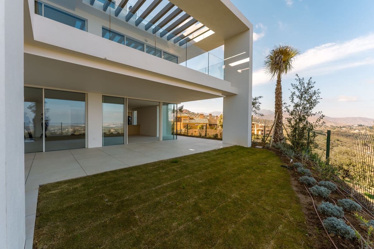 3 Zimmer Apartment zu verkaufen in Ojen mit Pool Garage - 1.250.000 € (Ref: 9642847)