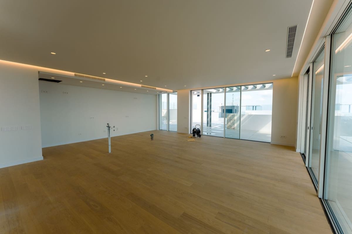 4 bedroom Apartment for sale in Ojen with pool garage - € 2,950,000 (Ref: 9642848)