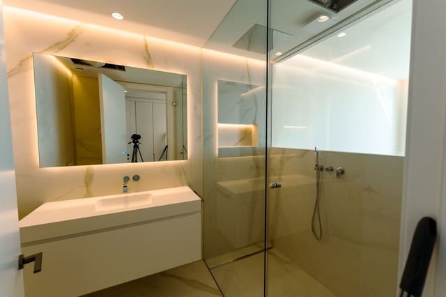 4 chambre Appartement à vendre à Ojen avec piscine garage - 2 950 000 € (Ref: 9642848)