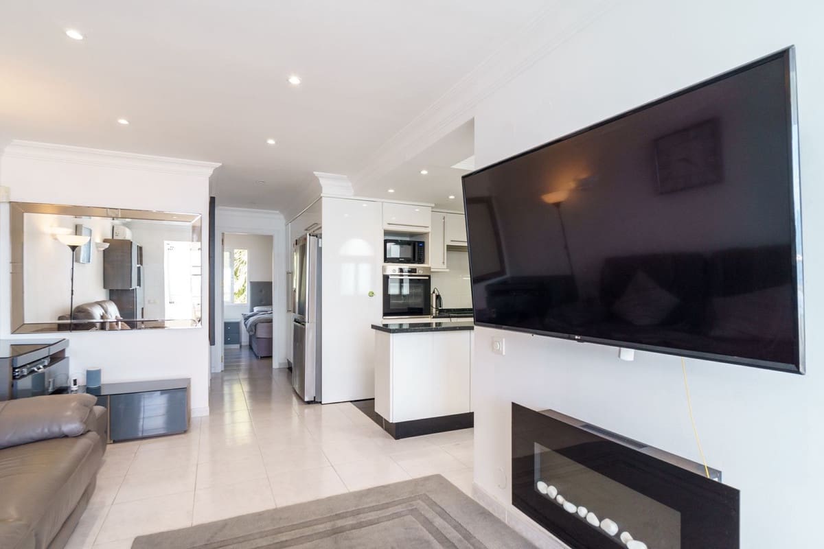 Appartement de 2 chambres de location de vacances à Mijas avec piscine garage - 1 200 € (Ref: 9643563)