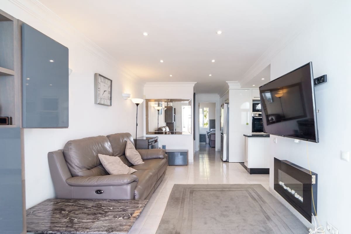 Appartement de 2 chambres de location de vacances à Mijas avec piscine garage - 1 200 € (Ref: 9643563)