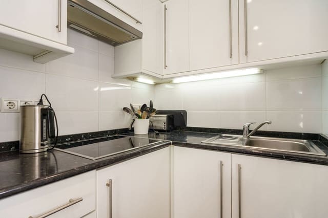 2 slaapkamer Appartement voor vakantieverhuur in Mijas met zwembad garage - € 1.200 (Ref: 9643563)