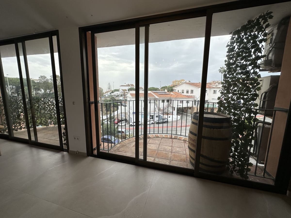 Kommersiell till salu i Calahonda - 199 000 € (Ref: 9659806)