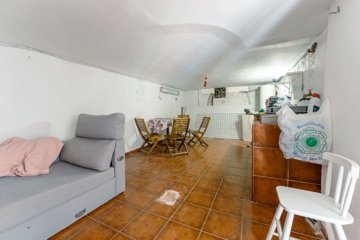 Local Commercial à vendre à Calahonda - 199 000 € (Ref: 9659806)