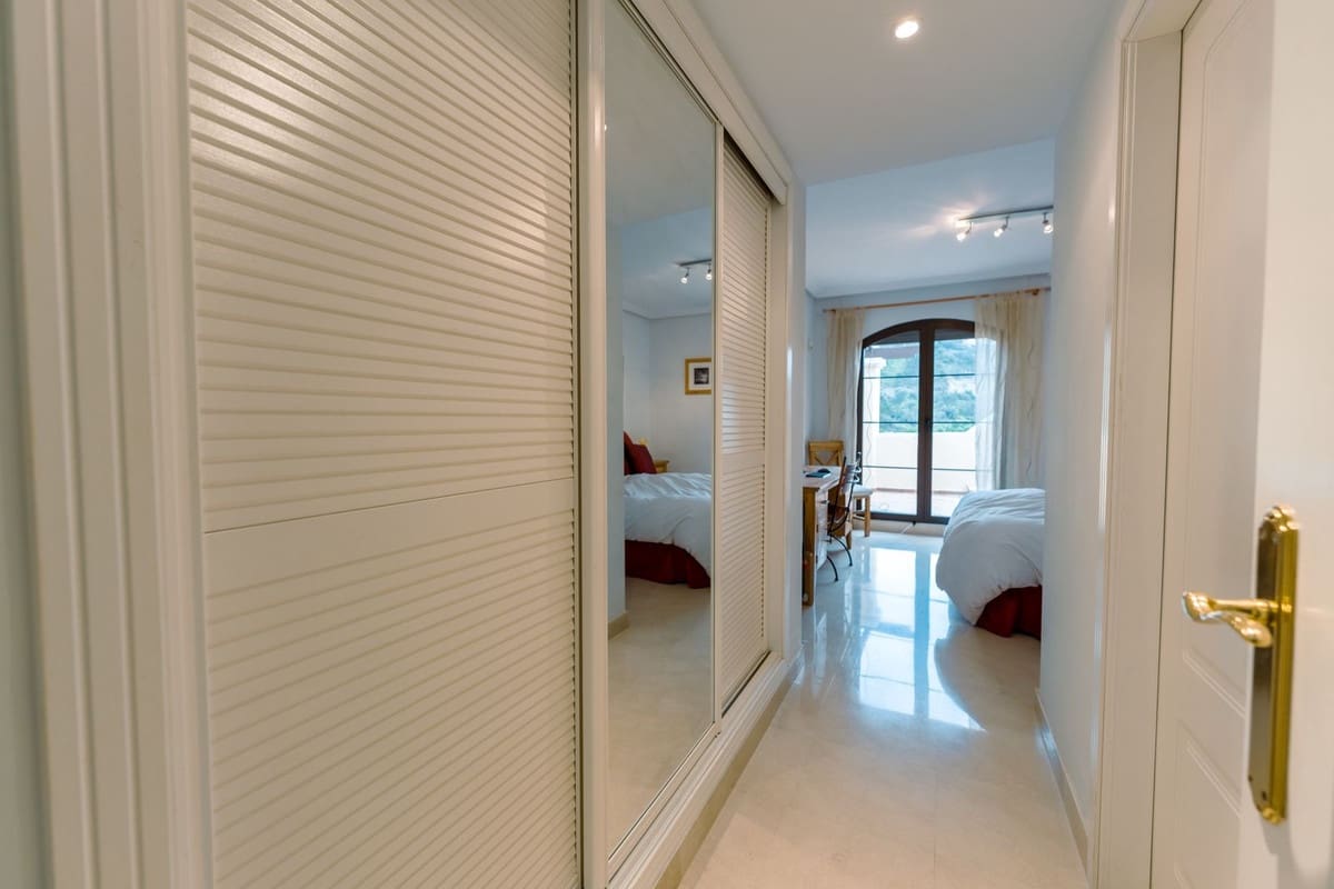 2 soveværelse Lejlighed til salg i Los Arqueros med swimmingpool garage - € 449.000 (Ref: 9671170)