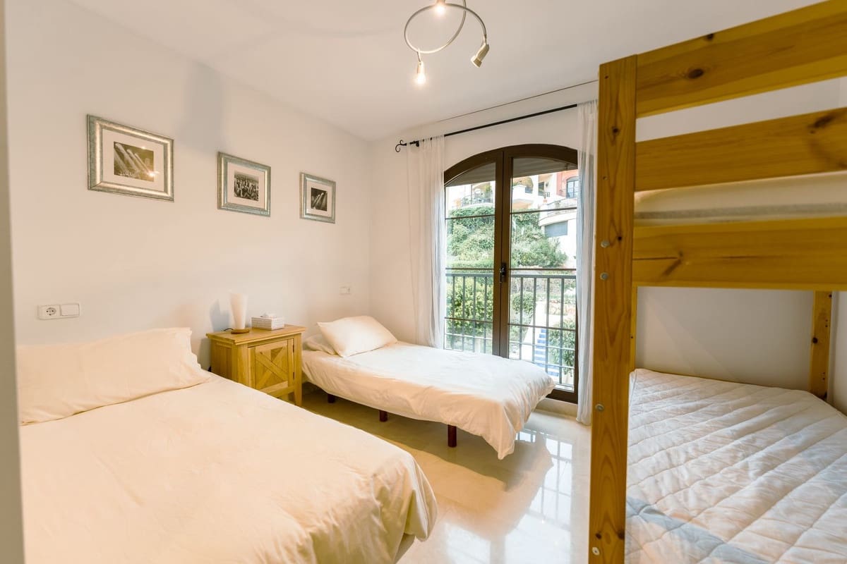 2 soveværelse Lejlighed til salg i Los Arqueros med swimmingpool garage - € 449.000 (Ref: 9671170)