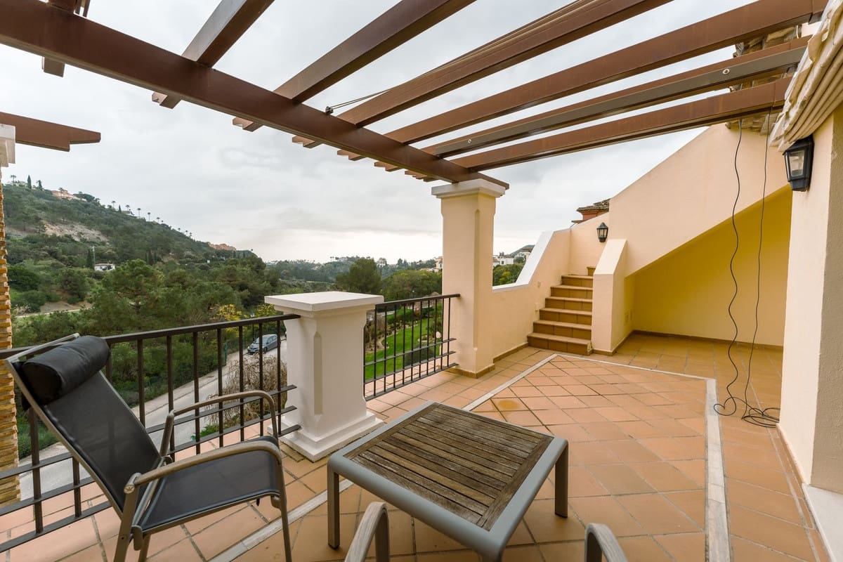 2 soveværelse Lejlighed til salg i Los Arqueros med swimmingpool garage - € 449.000 (Ref: 9671170)