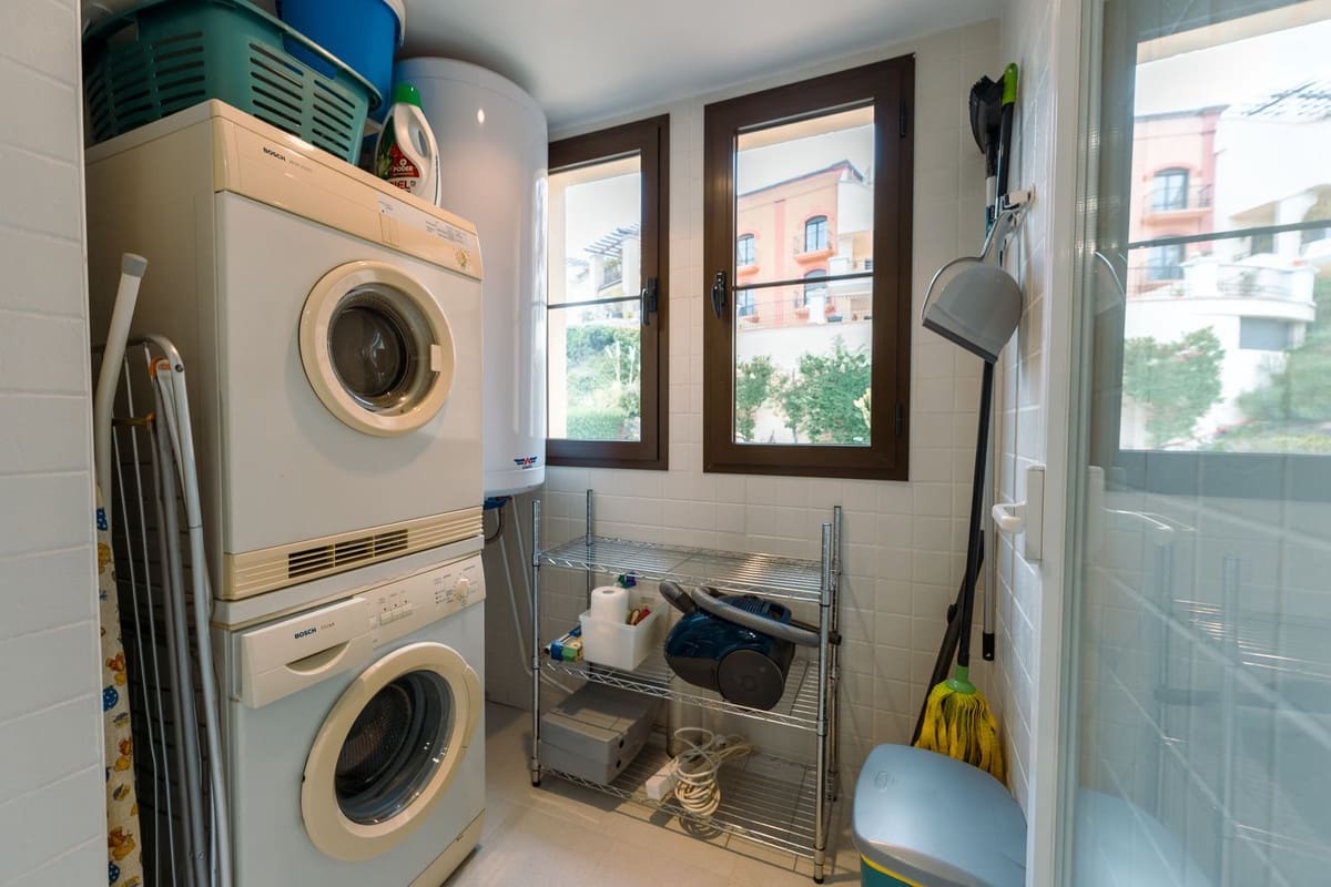 2 soveværelse Lejlighed til salg i Los Arqueros med swimmingpool garage - € 449.000 (Ref: 9671170)