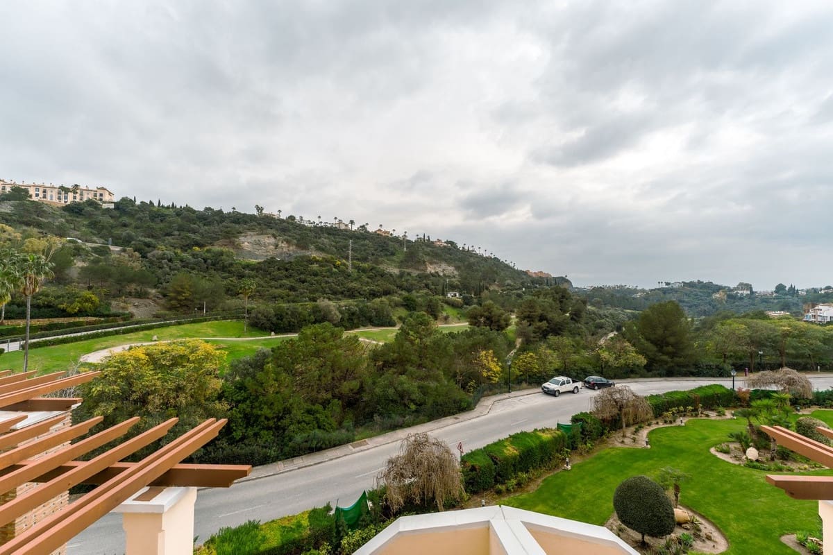 2 soveværelse Lejlighed til salg i Los Arqueros med swimmingpool garage - € 449.000 (Ref: 9671170)